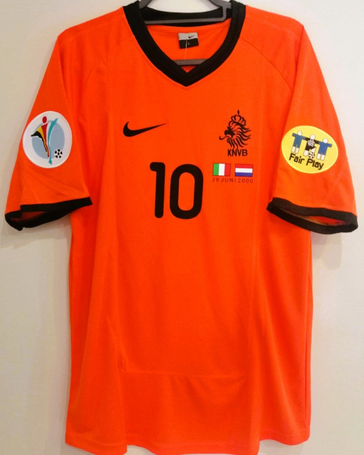 BERGKAMP DENNIS 2000-01 (Hello)