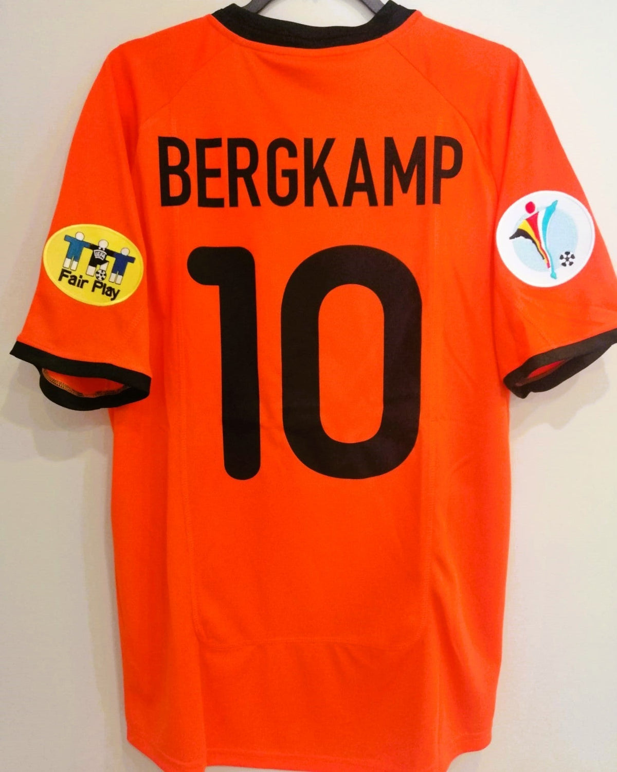 BERGKAMP DENNIS 2000-01 (Hello)