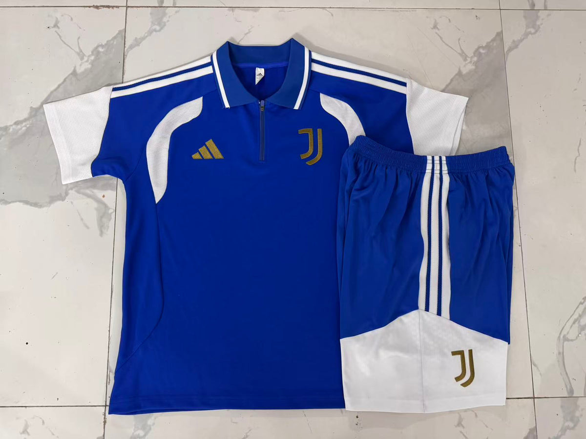 Juventus polo shirt + shorts
