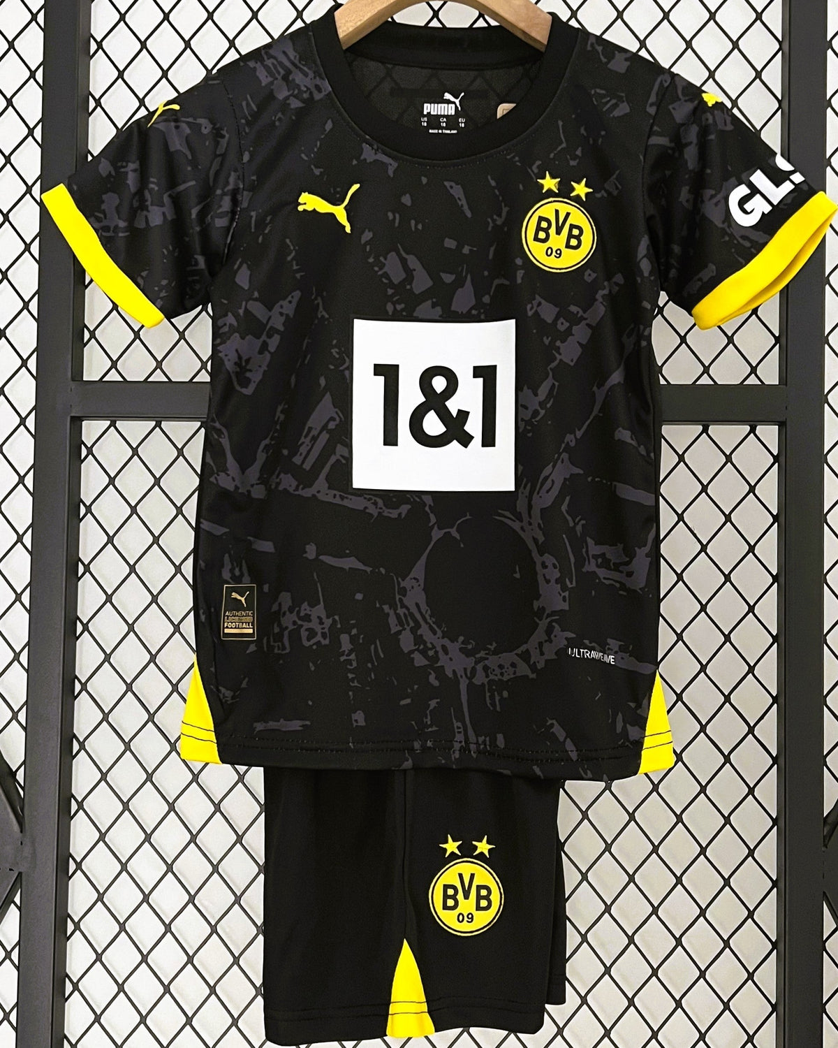 BORUSSIA DORTMUND kids' kit