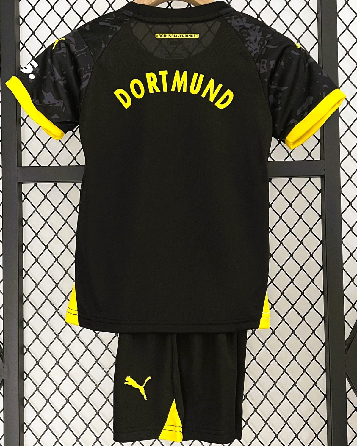 BORUSSIA DORTMUND kids' kit