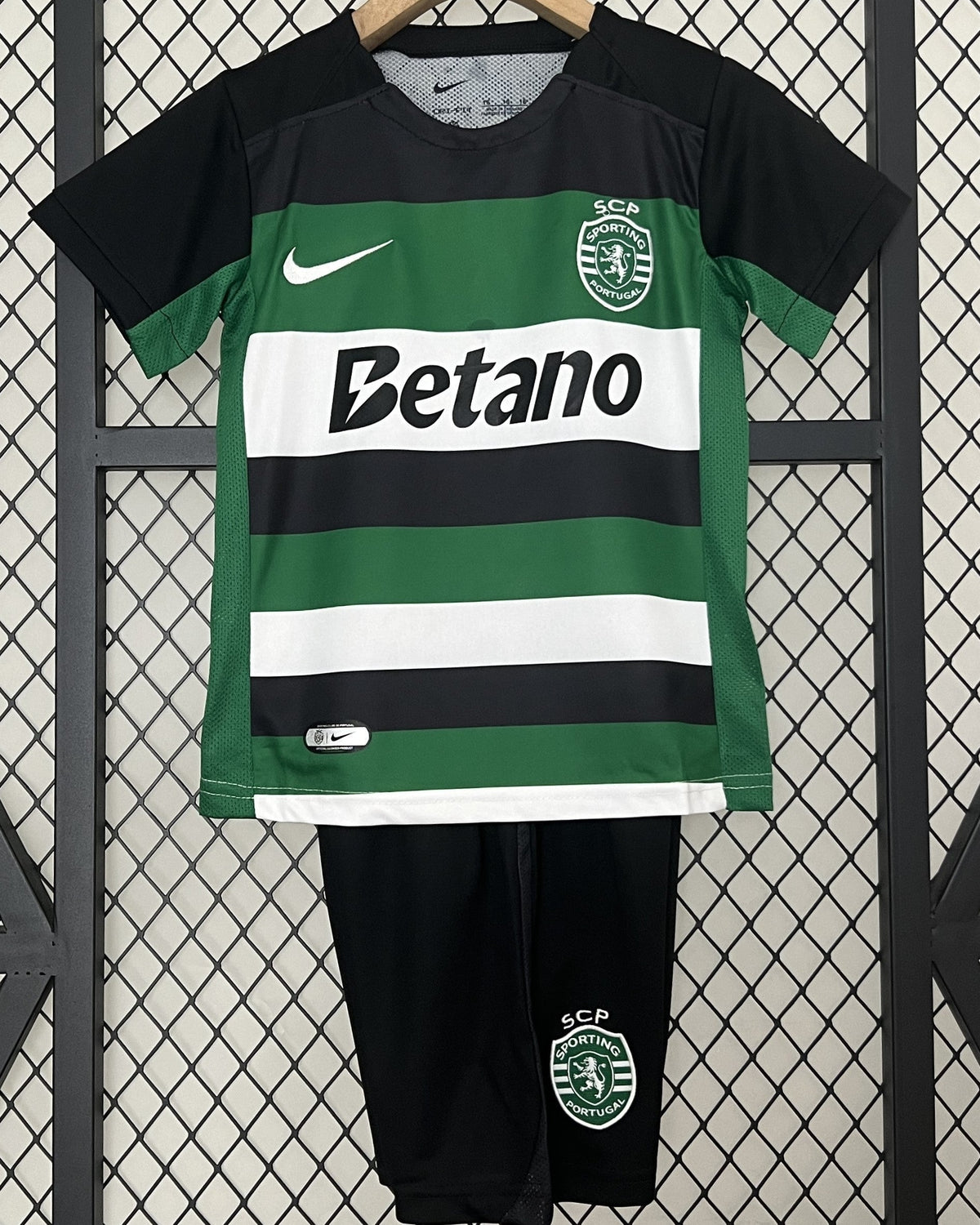 Sporting CP kids' kit