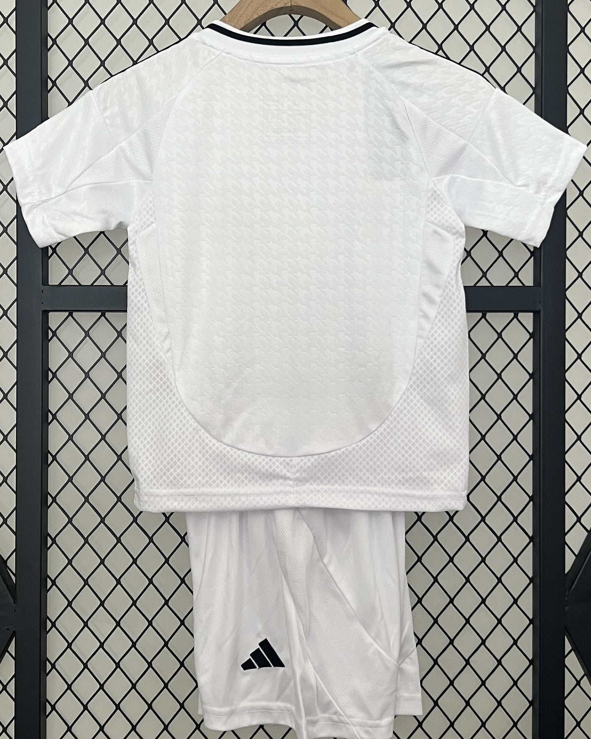 Completo da bambino REAL MADRID