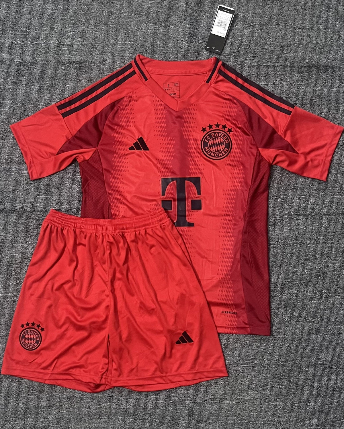 BAYERN MUNICH Adult Kit