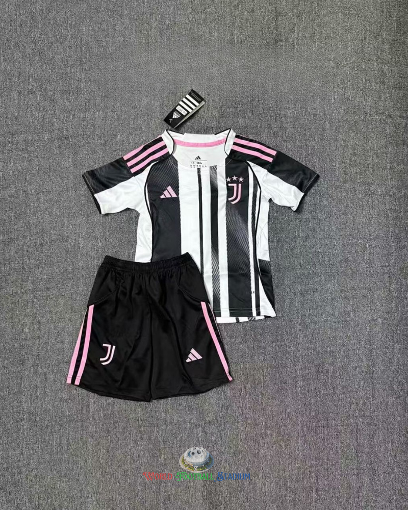 JUVENTUS Kids' kit