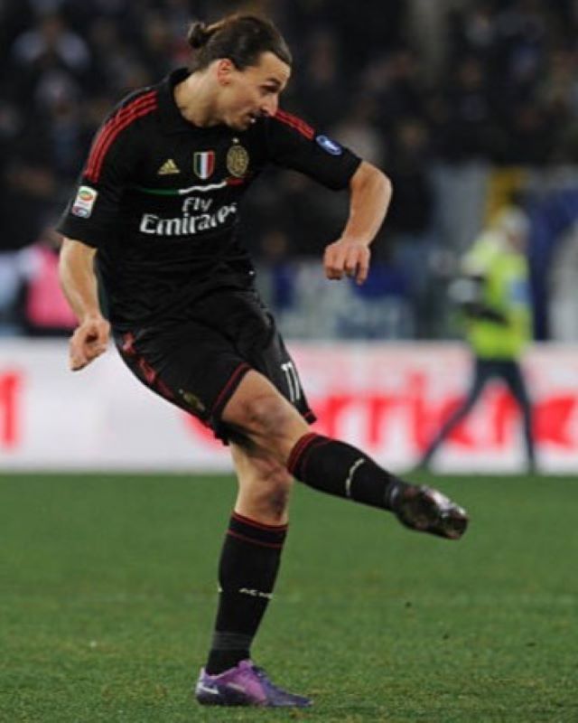 ZLATAN IBRAHIMOVIC 2011-12 (Mil)