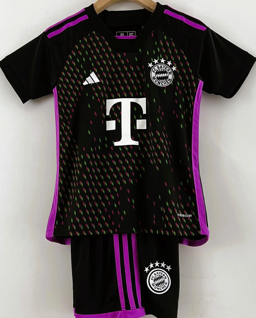 BAYERN MUNICH Kids' Kit