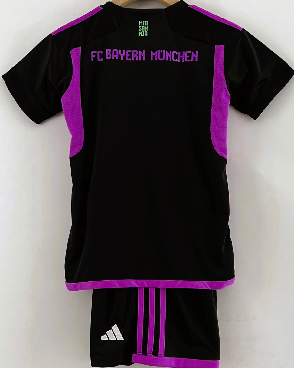 BAYERN MUNICH Kids' Kit