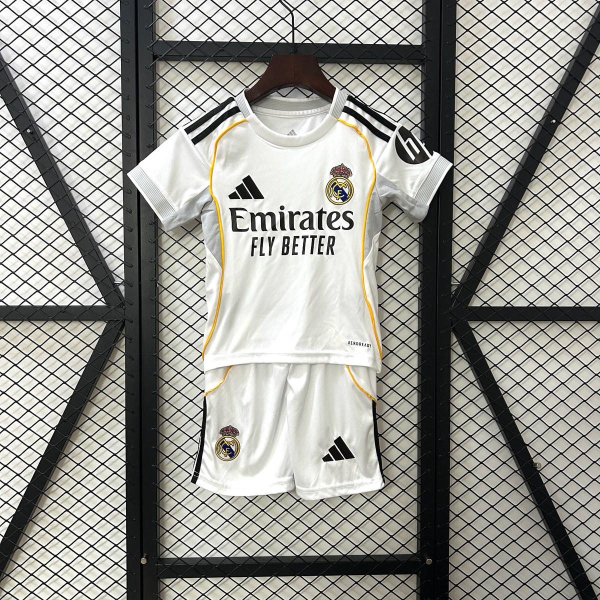 Completo da bambino REAL MADRID