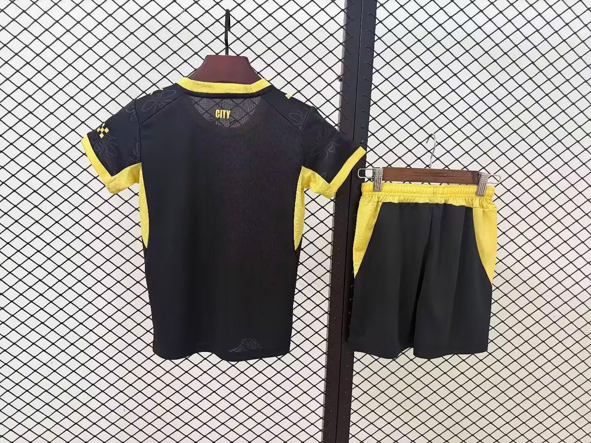 MANCHESTER CITY 2026/27 KIDS' KIT