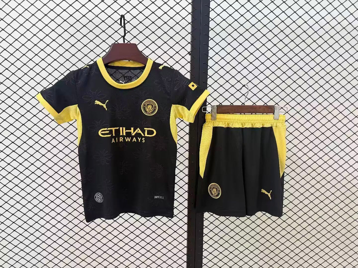 MANCHESTER CITY 2026/27 KIDS' KIT