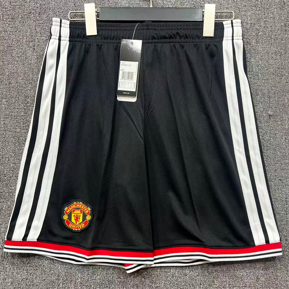 MANCHESTER UNITED 2026/27 HOME SHORTS