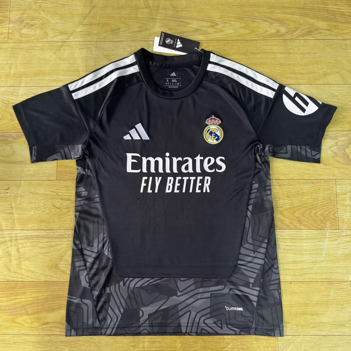 REAL MADRID 2026/27 GOALKEEPER JERSEY